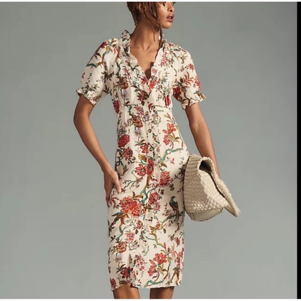 Anthropologie Floral Ruffle-Collar Buttondown
Dress Pilcro Floral Ruffle V-Neck